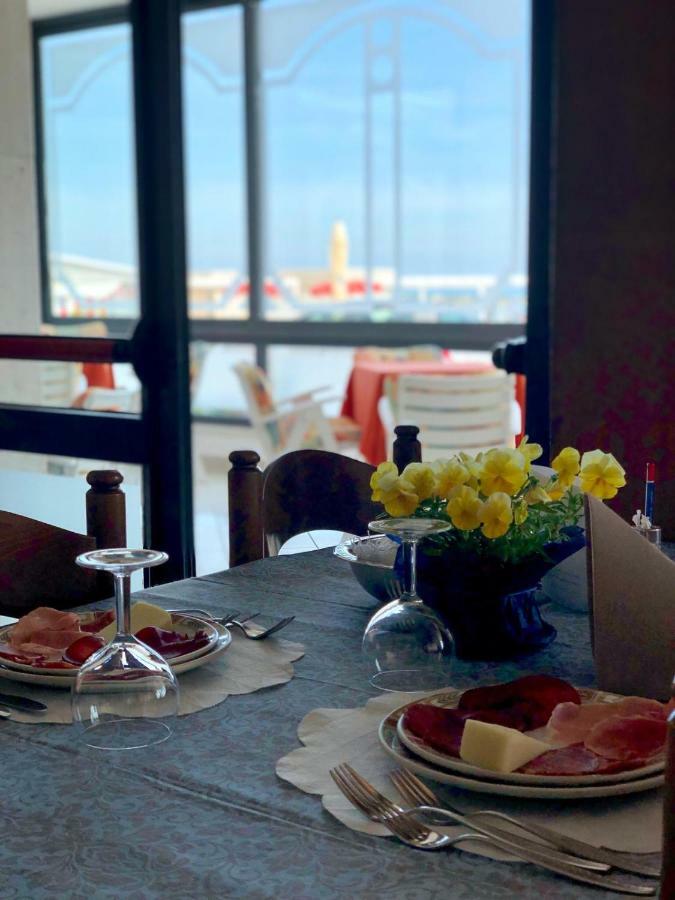Hotel Silvana 벨레지아아지마리나 외부 사진